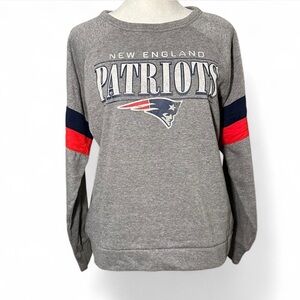 NFL New England Patriots Small Women's Heather Gray Vintage Style Sweatshirt
